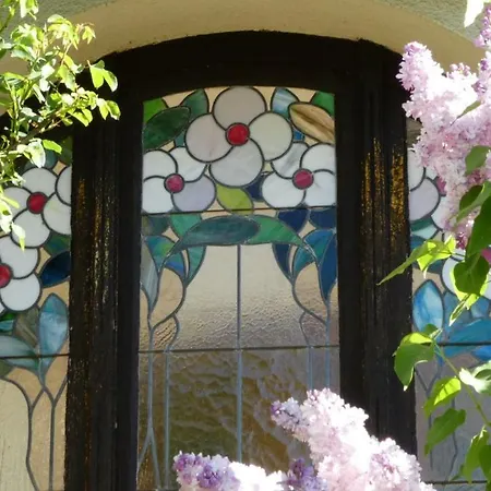 Charlotte Villa *